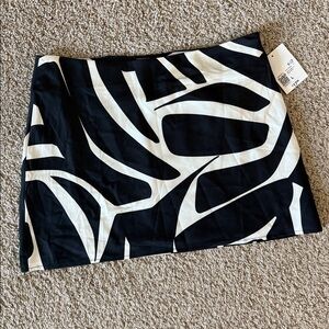 NWT forever 21 mini skirt graphic print Sz Large